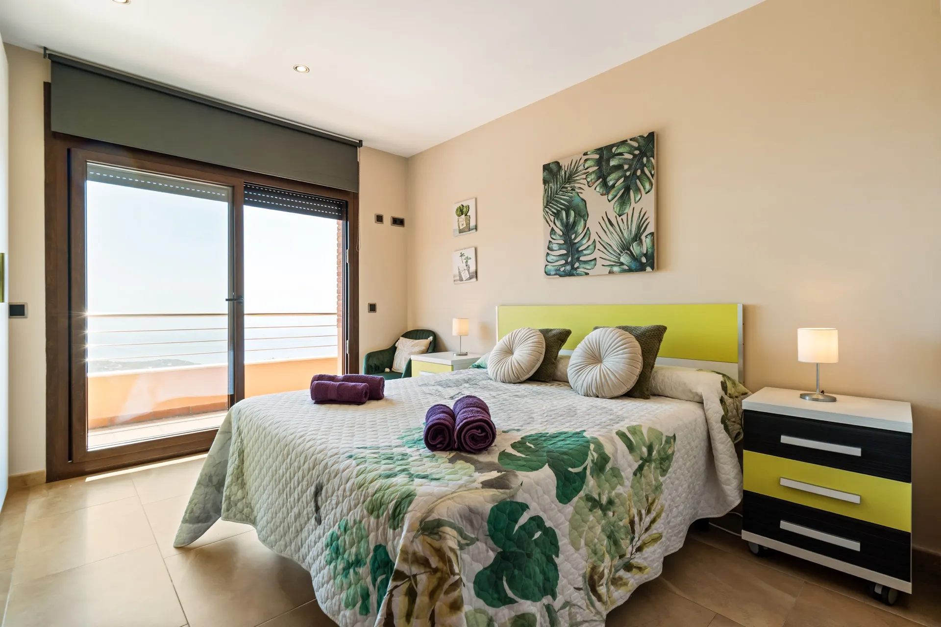 Dormitorio con vistas en el reportaje profesional